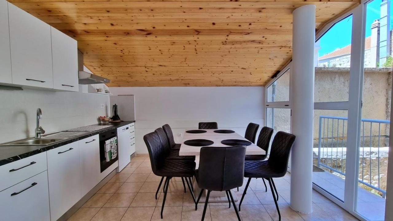 Apartment Hana Omiš Exterior foto