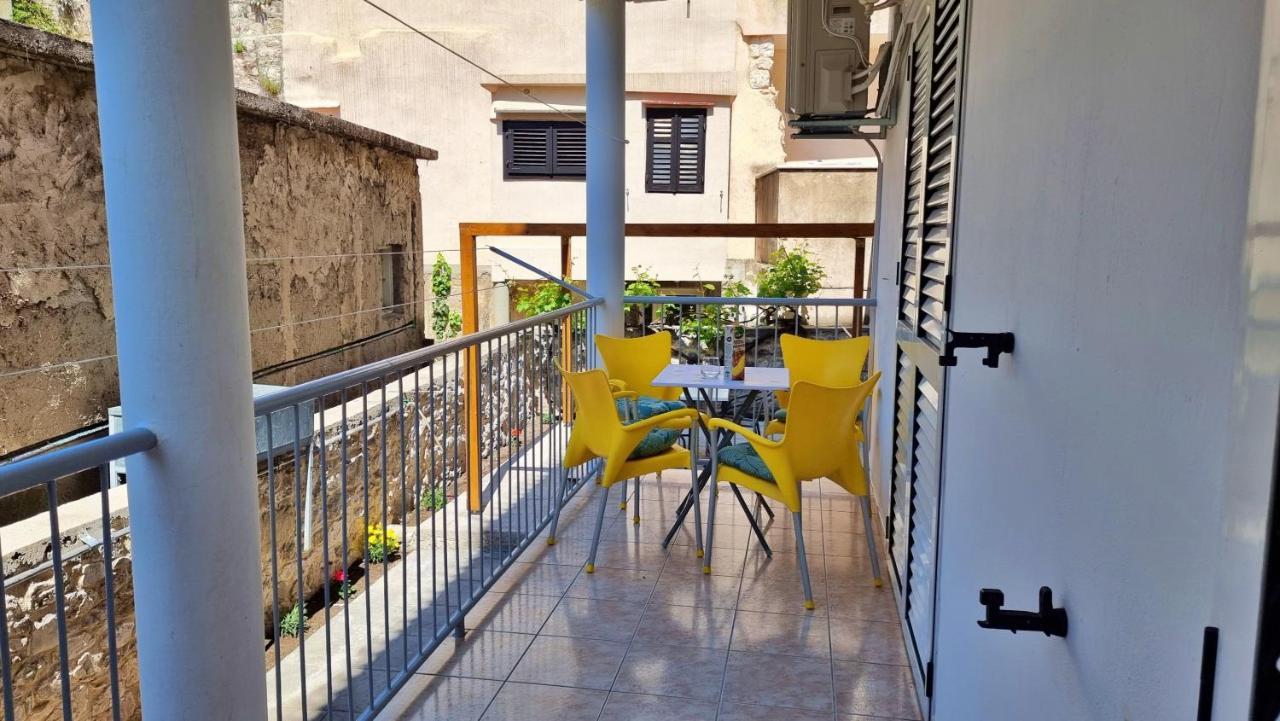 Apartment Hana Omiš Exterior foto